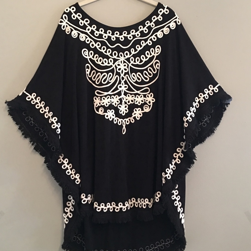 Black pull over style!